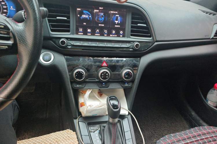 Used Hyundai Elantra (6th Generation / Lingdong) 2019 1.4T Dual-Clutch Xuan Dong · Dynamic Model Audio And AC Panel