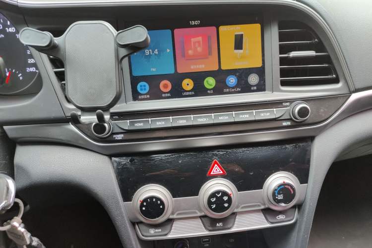 Used Hyundai Elantra (6th Generation / Lingdong) 2019 1.5L CVT ZhiXuan – Elite Version Audio And AC Panel