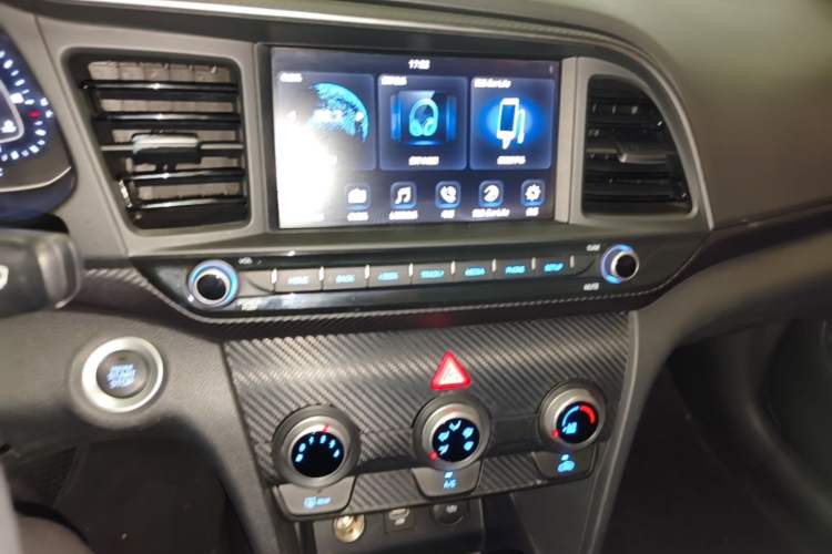 Used Hyundai Elantra (6th Generation / Lingdong) 2019 1.4T Dual-Clutch Xuan Dong · Dynamic Model Audio And AC Panel