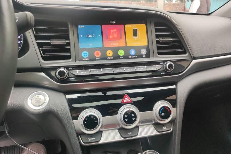 Used Hyundai Elantra (6th Generation / Lingdong) 2019 1.5L CVT ZhiXuan – Elite Version Audio And AC Panel