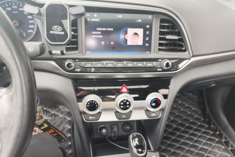 Used Hyundai Elantra (6th Generation / Lingdong) 2019 1.5L CVT ZhiXuan – Elite Version Audio And AC Panel