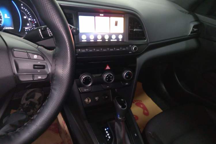 Used Hyundai Elantra (6th Generation / Lingdong) 2019 1.4T Dual-Clutch Xuan Dong · Dynamic Model Audio And AC Panel