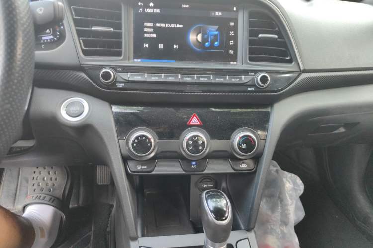 Used Hyundai Elantra (6th Generation / Lingdong) 2019 1.4T Dual-Clutch Xuan Dong · Dynamic Model Audio And AC Panel