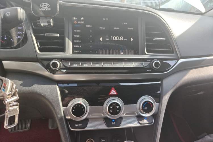 Used Hyundai Elantra (6th Generation / Lingdong) 2019 1.5L CVT ZhiXuan – Elite Version Audio And AC Panel