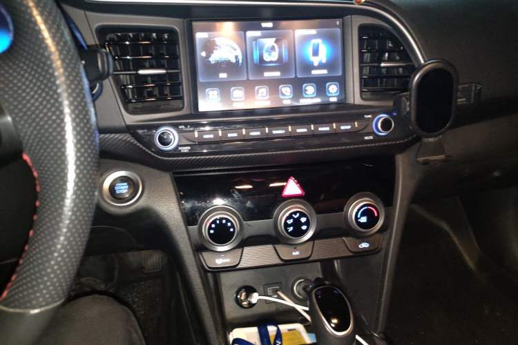 Used Hyundai Elantra (6th Generation / Lingdong) 2019 1.4T Dual-Clutch Xuan Dong · Dynamic Model Audio And AC Panel