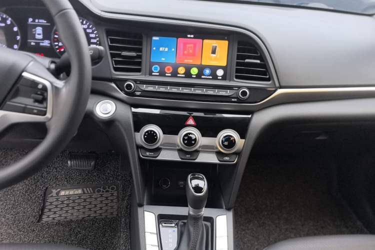 Used Hyundai Elantra (6th Generation / Lingdong) 2019 1.5L CVT ZhiXuan – Elite Version Audio And AC Panel