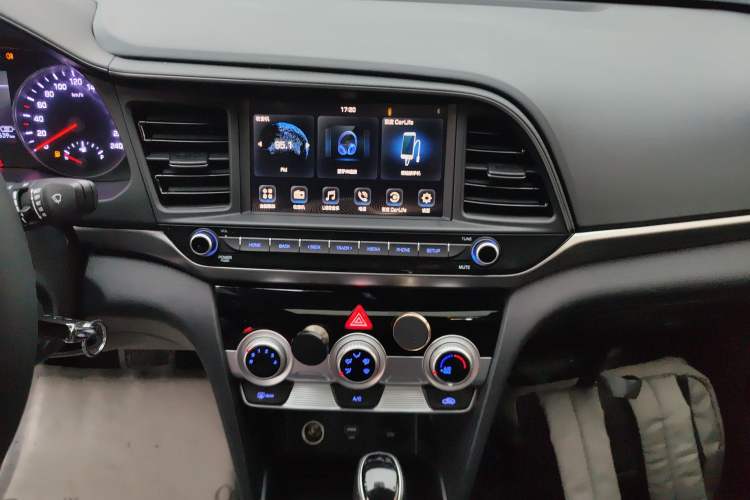 Used Hyundai Elantra (6th Generation / Lingdong) 2019 1.5L CVT ZhiXuan – Elite Version Audio And AC Panel