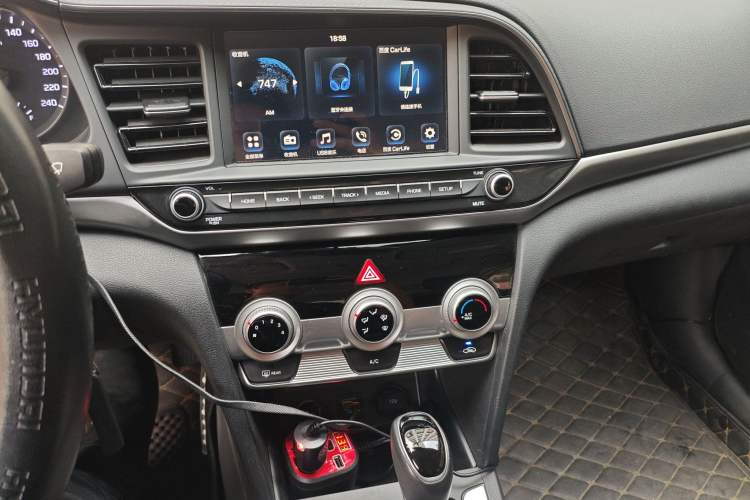 Used Hyundai Elantra (6th Generation / Lingdong) 2019 1.5L CVT ZhiXuan – Elite Version Audio And AC Panel