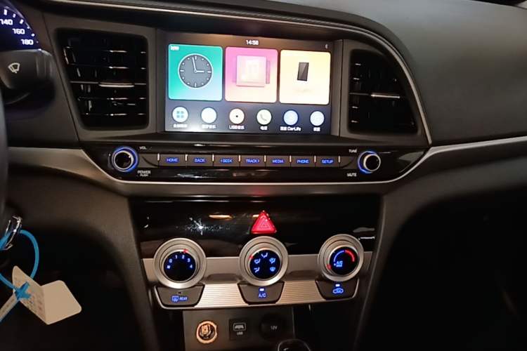 Used Hyundai Elantra (6th Generation / Lingdong) 2019 1.5L CVT ZhiXuan – Elite Version Audio And AC Panel