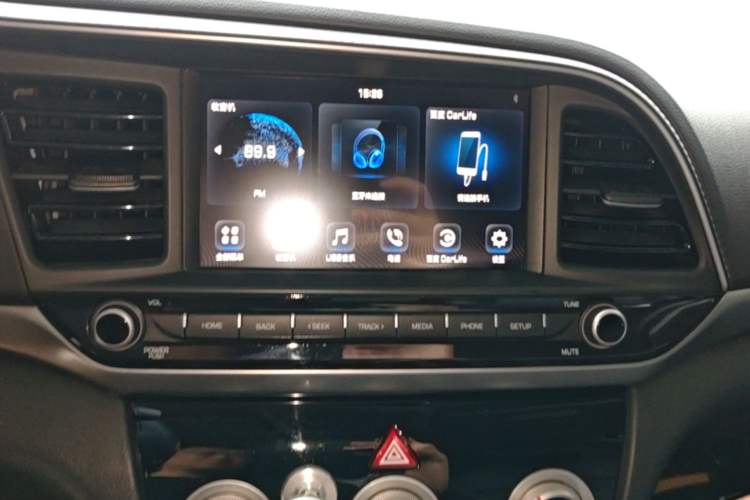 Used Hyundai Elantra (6th Generation / Lingdong) 2019 1.5L CVT ZhiXuan – Elite Version Audio And AC Panel