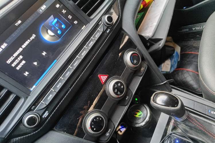 Used Hyundai Elantra (6th Generation / Lingdong) 2019 1.4T Dual-Clutch Xuan Dong · Dynamic Model Audio And AC Panel