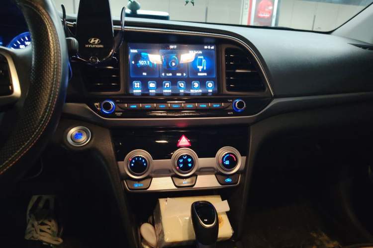Used Hyundai Elantra (6th Generation / Lingdong) 2019 1.5L CVT ZhiXuan – Elite Version Audio And AC Panel