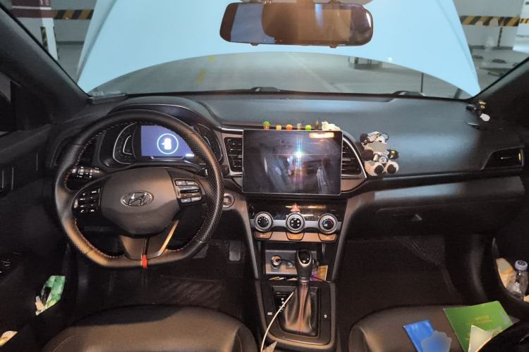 Used Hyundai Elantra (6th Generation / Lingdong) 2019 1.4T Dual-Clutch Xuan Dong · Dynamic Model Center Console