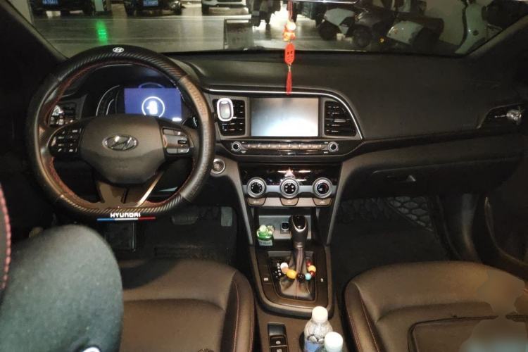 Used Hyundai Elantra (6th Generation / Lingdong) 2019 1.4T Dual-Clutch Xuan Dong · Dynamic Model Center Console