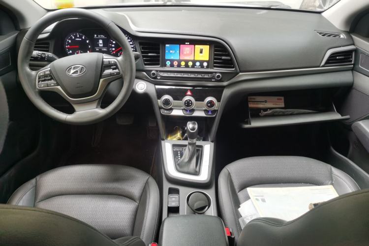 Used Hyundai Elantra (6th Generation / Lingdong) 2019 1.5L CVT ZhiXuan – Elite Version Center Console