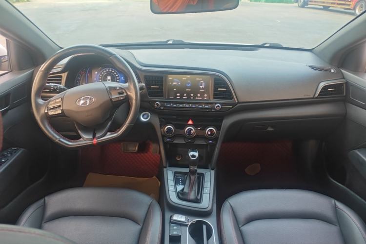 Used Hyundai Elantra (6th Generation / Lingdong) 2019 1.4T Dual-Clutch Xuan Dong · Dynamic Model Center Console