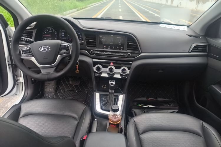 Used Hyundai Elantra (6th Generation / Lingdong) 2019 1.5L CVT ZhiXuan – Elite Version Center Console