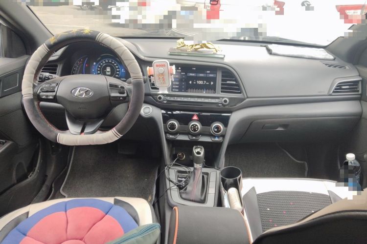 Used Hyundai Elantra (6th Generation / Lingdong) 2019 1.4T Dual-Clutch Xuan Dong · Dynamic Model Center Console