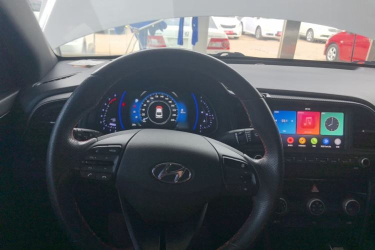 Used Hyundai Elantra (6th Generation / Lingdong) 2019 1.4T Dual-Clutch Xuan Dong · Dynamic Model Center Console