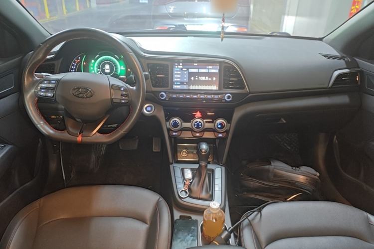 Used Hyundai Elantra (6th Generation / Lingdong) 2019 1.4T Dual-Clutch Xuan Dong · Dynamic Model Center Console