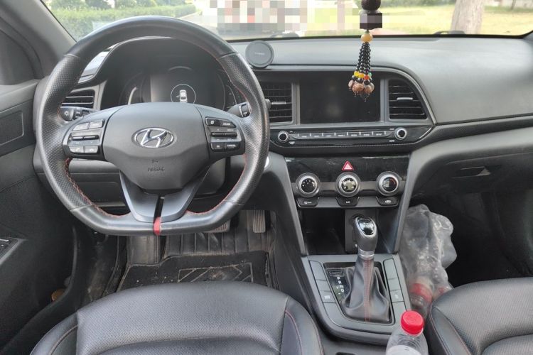 Used Hyundai Elantra (6th Generation / Lingdong) 2019 1.4T Dual-Clutch Xuan Dong · Dynamic Model Center Console