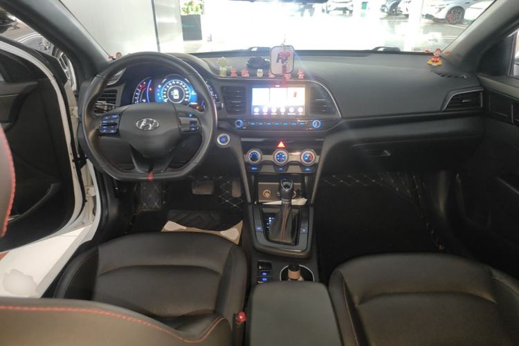 Used Hyundai Elantra (6th Generation / Lingdong) 2019 1.4T Dual-Clutch Xuan Dong · Dynamic Model Center Console