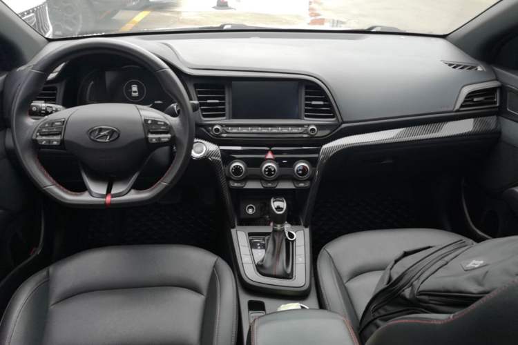 Used Hyundai Elantra (6th Generation / Lingdong) 2019 1.4T Dual-Clutch Xuan Dong · Dynamic Model Center Console