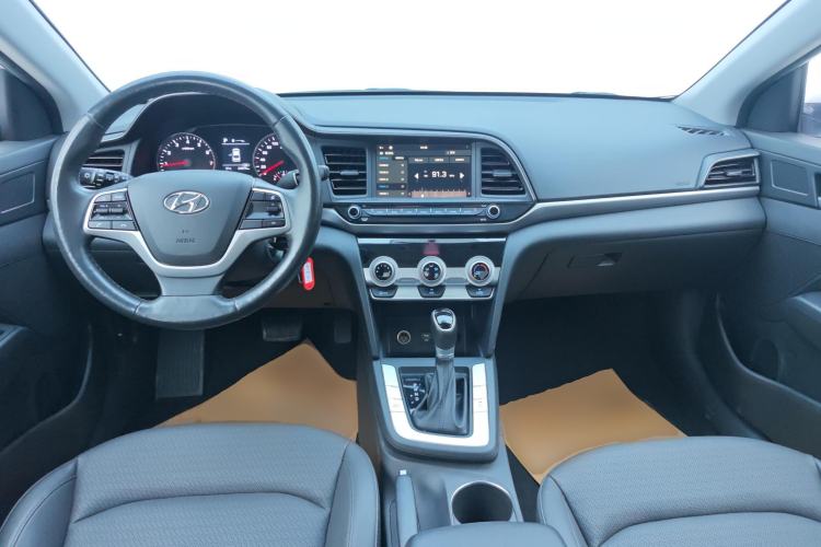 Used Hyundai Elantra (6th Generation / Lingdong) 2019 1.5L CVT ZhiXuan – Elite Version Center Console