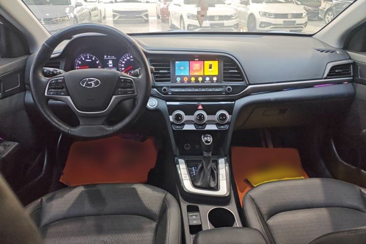 Used Hyundai Elantra (6th Generation / Lingdong) 2019 1.5L CVT ZhiXuan – Elite Version Center Console