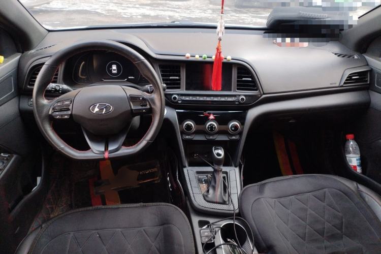 Used Hyundai Elantra (6th Generation / Lingdong) 2019 1.4T Dual-Clutch Xuan Dong · Dynamic Model Center Console