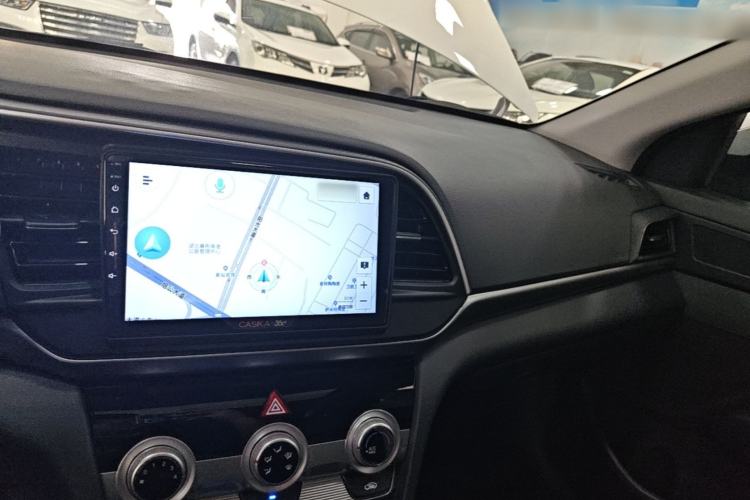 Used Hyundai Elantra (6th Generation / Lingdong) 2019 1.5L CVT ZhiXuan – Elite Version Center Console