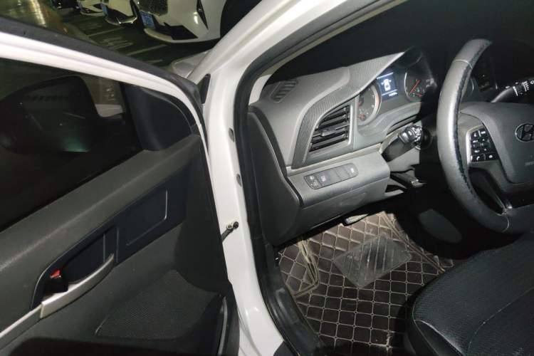 Used Hyundai Elantra (6th Generation / Lingdong) 2019 1.5L CVT Smart & Luxurious Trim Driver Seat