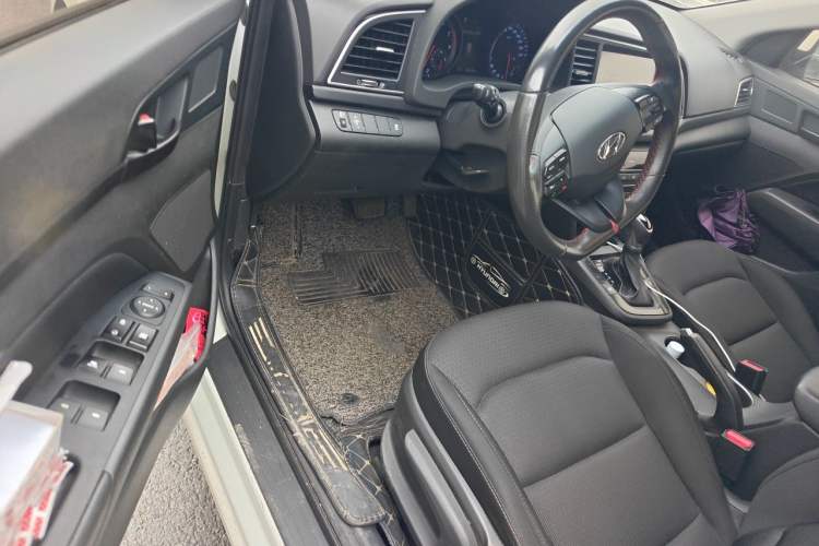 Used Hyundai Elantra (6th Generation / Lingdong) 2019 1.4T Dual-Clutch Xuan Dong · Dynamic Model Driver Seat