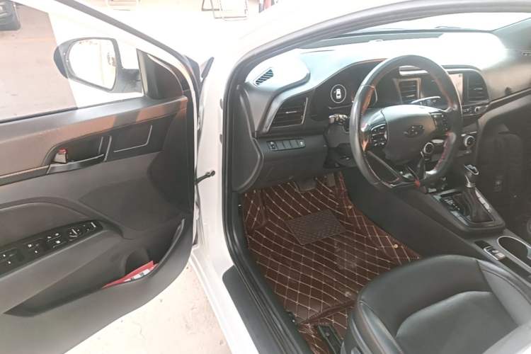 Used Hyundai Elantra (6th Generation / Lingdong) 2019 1.4T Dual-Clutch Xuan Dong · Dynamic Model Driver Seat