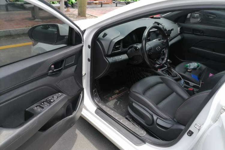 Used Hyundai Elantra (6th Generation / Lingdong) 2019 1.4T Dual-Clutch Xuan Dong · Dynamic Model Driver Seat
