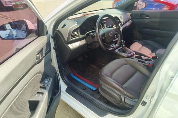 Used Hyundai Elantra (6th Generation / Lingdong) 2019 1.4T Dual-Clutch Xuan Dong · Dynamic Model Driver Seat