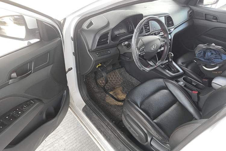 Used Hyundai Elantra (6th Generation / Lingdong) 2019 1.4T Dual-Clutch Xuan Dong · Dynamic Model Driver Seat