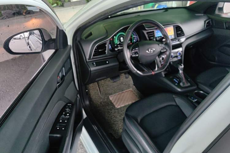 Used Hyundai Elantra (6th Generation / Lingdong) 2019 1.4T Dual-Clutch Xuan Dong · Dynamic Model Driver Seat
