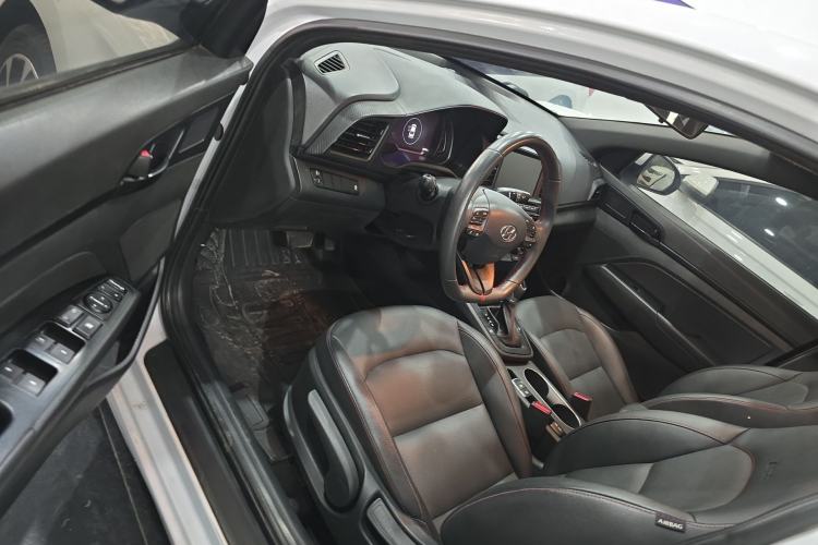 Used Hyundai Elantra (6th Generation / Lingdong) 2019 1.4T Dual-Clutch Xuan Dong · Dynamic Model Driver Seat