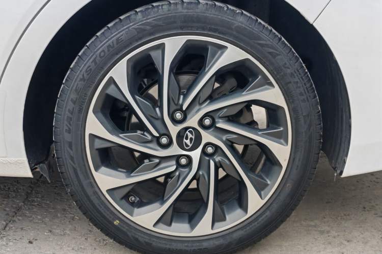 Used Hyundai Elantra (6th Generation / Lingdong) 2019 1.4T Dual-Clutch Xuan Dong · Dynamic Model Exterior 10