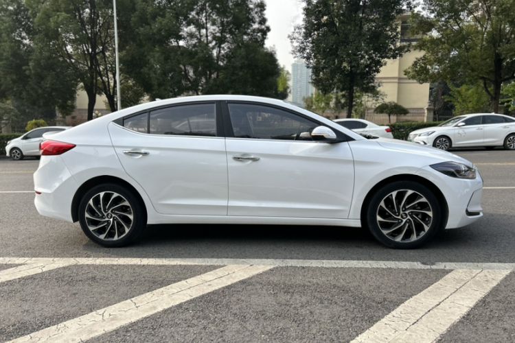 Used Hyundai Elantra (6th Generation / Lingdong) 2019 1.4T Dual-Clutch Xuan Dong · Dynamic Model Exterior 3