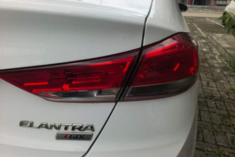Used Hyundai Elantra (6th Generation / Lingdong) 2019 1.4T Dual-Clutch Xuan Dong · Dynamic Model Exterior 3