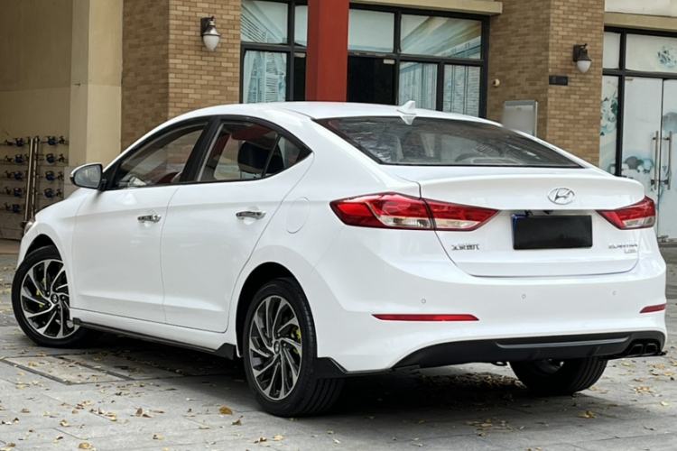Used Hyundai Elantra (6th Generation / Lingdong) 2019 1.4T Dual-Clutch Xuan Dong · Dynamic Model Exterior 3