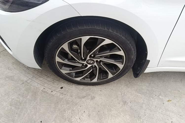 Used Hyundai Elantra (6th Generation / Lingdong) 2019 1.4T Dual-Clutch Xuan Dong · Dynamic Model Exterior 4