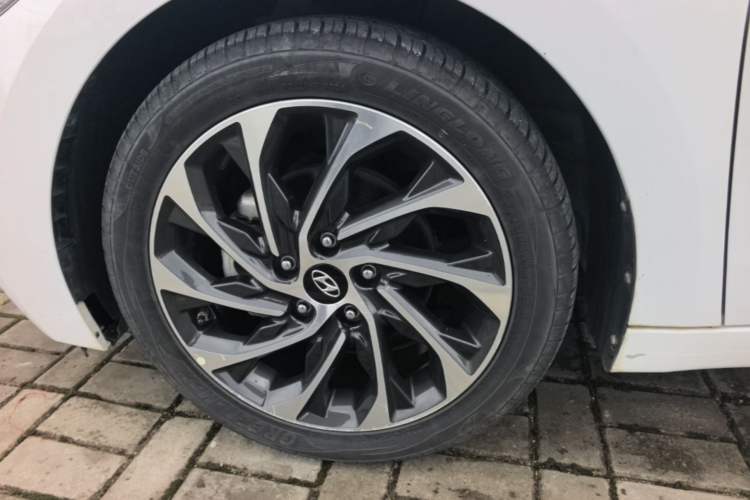 Used Hyundai Elantra (6th Generation / Lingdong) 2019 1.4T Dual-Clutch Xuan Dong · Dynamic Model Exterior 4