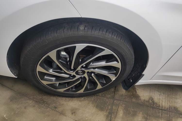 Used Hyundai Elantra (6th Generation / Lingdong) 2019 1.5L CVT ZhiXuan – Elite Version Exterior 4