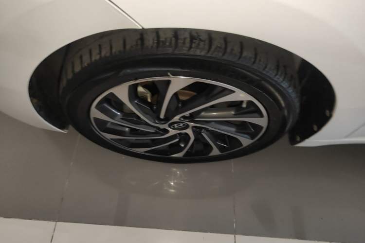 Used Hyundai Elantra (6th Generation / Lingdong) 2019 1.4T Dual-Clutch Xuan Dong · Dynamic Model Exterior 4