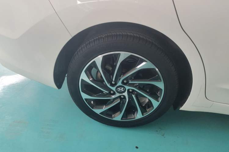 Used Hyundai Elantra (6th Generation / Lingdong) 2019 1.5L CVT ZhiXuan – Elite Version Exterior 5