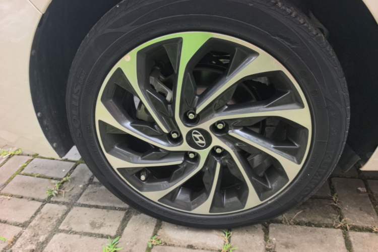 Used Hyundai Elantra (6th Generation / Lingdong) 2019 1.4T Dual-Clutch Xuan Dong · Dynamic Model Exterior 5
