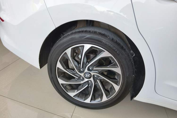 Used Hyundai Elantra (6th Generation / Lingdong) 2019 1.5L CVT ZhiXuan – Elite Version Exterior 5